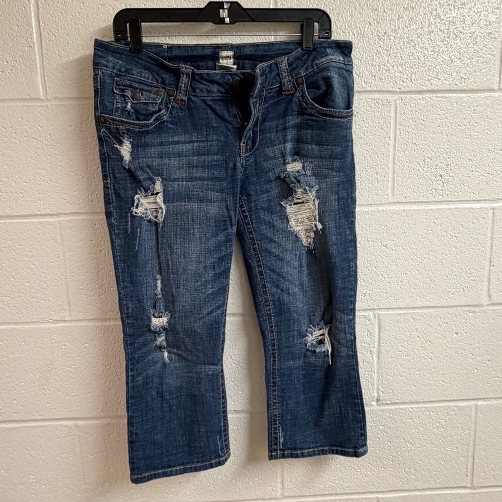 H2J Women Distressed Capri Jeans 15/16 Wash Flap Embroidered Studded Y2K Denim